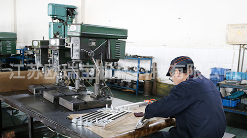 Precautions for machining safety of CNC lathe